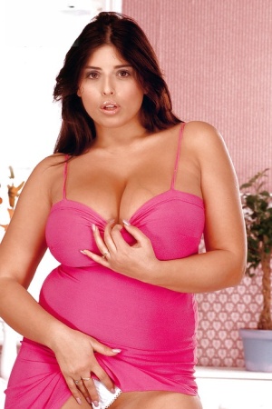 Blonde granny Cee Cee nudes a younger man's fat cock like a young nymph